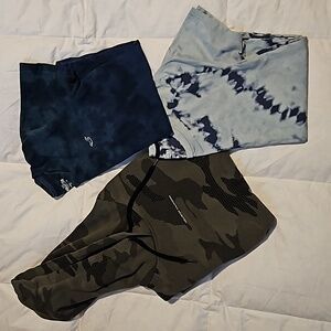 Lot of mens Hollister clothes - sz XS